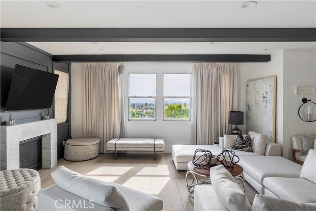 18804 Winnwood, Santa Ana, CA 92705