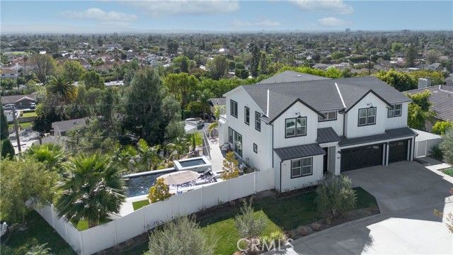 18804 Winnwood, Santa Ana, CA 92705
