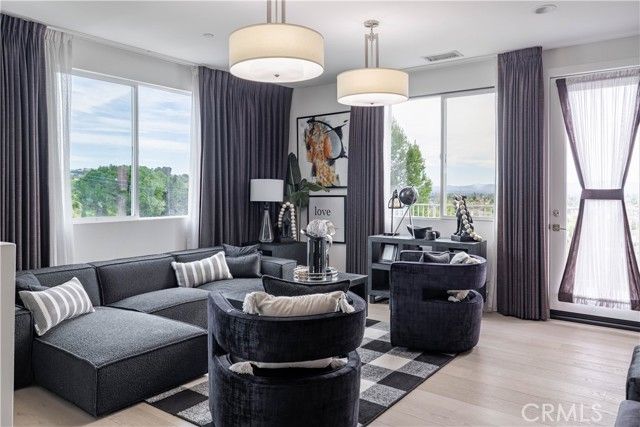 18804 Winnwood, Santa Ana, CA 92705