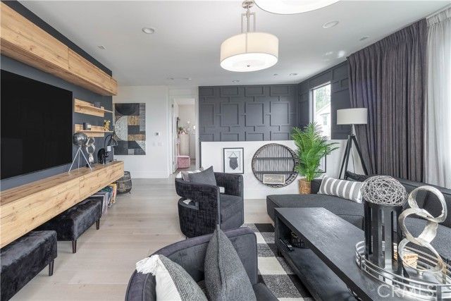 18804 Winnwood, Santa Ana, CA 92705