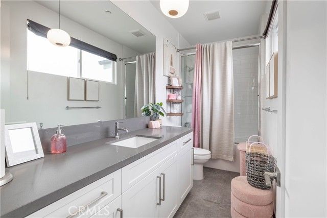 18804 Winnwood, Santa Ana, CA 92705