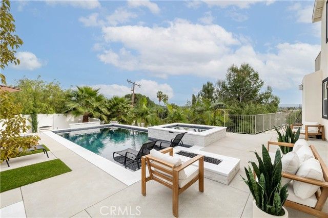 18804 Winnwood, Santa Ana, CA 92705