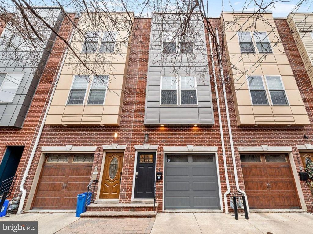 1913 LEAGUE ST, PHILADELPHIA, PA 19146 — exterior
