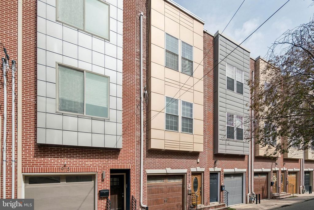 1913 LEAGUE ST, PHILADELPHIA, PA 19146 — exterior