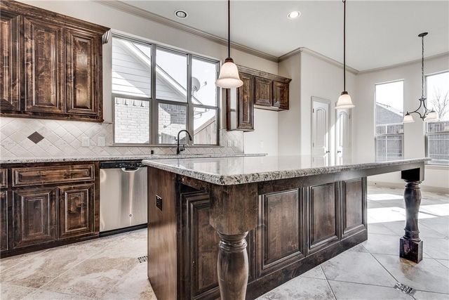 171 Charleston Lane, Fate, TX 75189