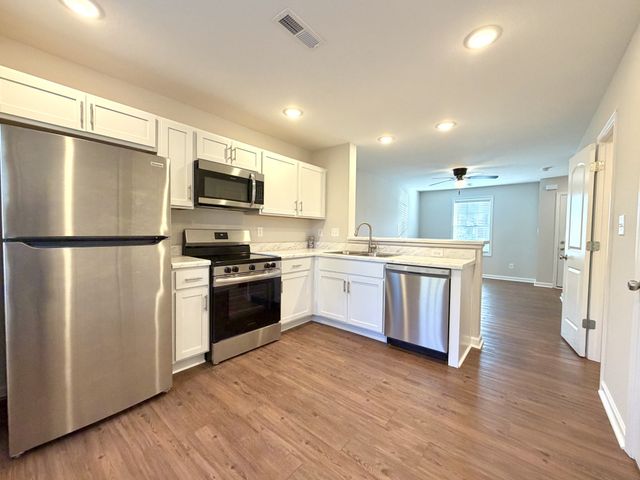 509 Britton Springs Rd Apt B1, Clarksville, TN 37042