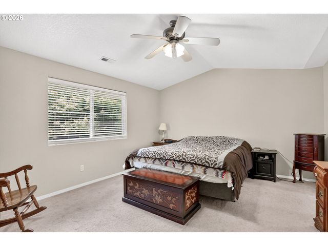 37520 GREEN MOUNTAIN St, Sandy, OR 97055