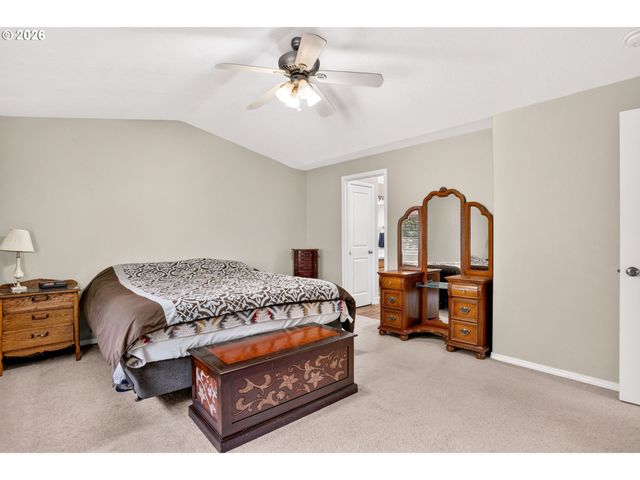37520 GREEN MOUNTAIN St, Sandy, OR 97055