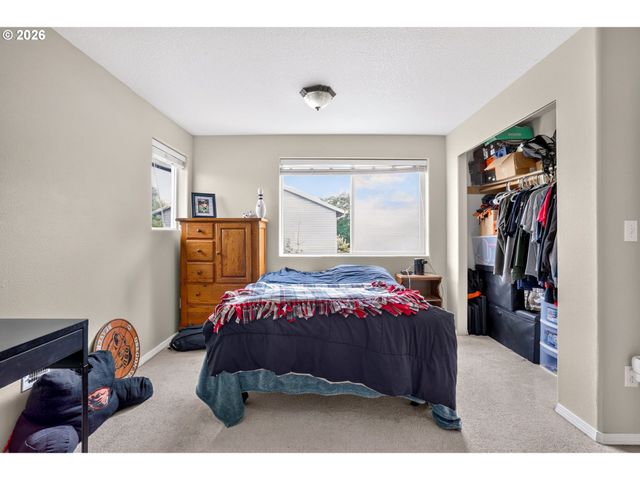 37520 GREEN MOUNTAIN St, Sandy, OR 97055