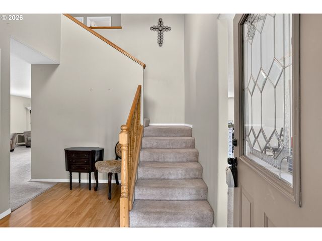 37520 GREEN MOUNTAIN St, Sandy, OR 97055