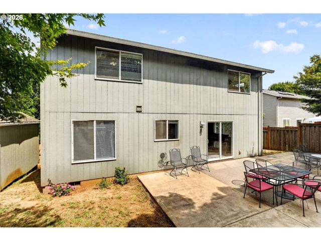 37520 GREEN MOUNTAIN St, Sandy, OR 97055