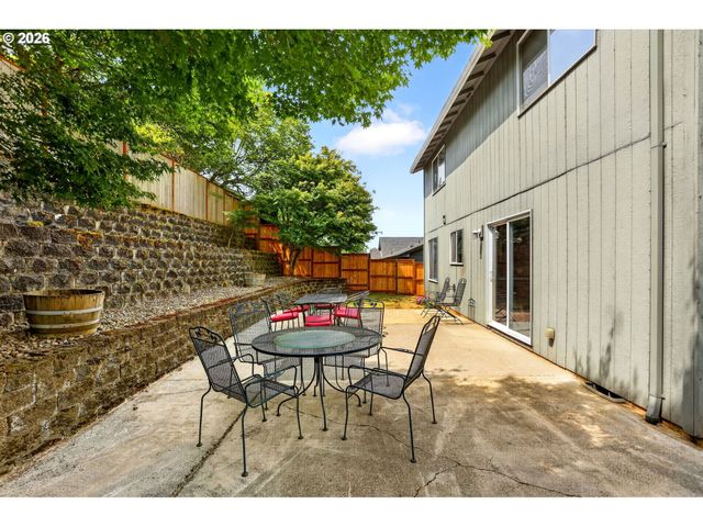 37520 GREEN MOUNTAIN St, Sandy, OR 97055