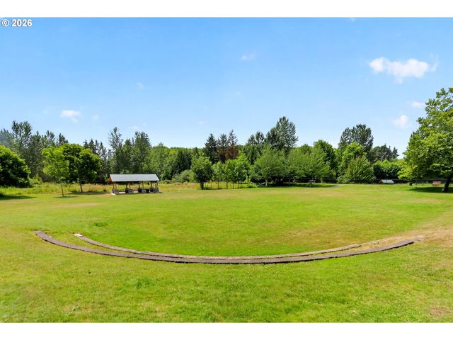 37520 GREEN MOUNTAIN St, Sandy, OR 97055