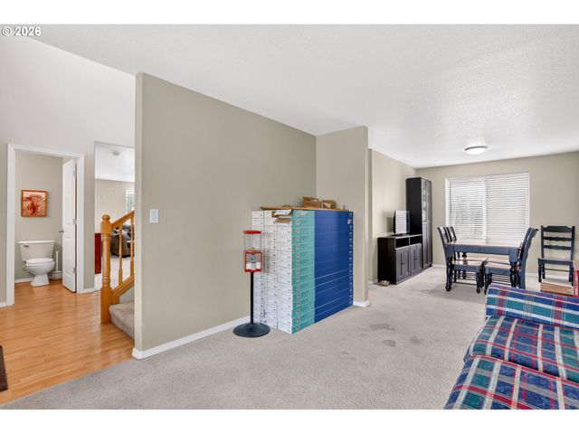 37520 GREEN MOUNTAIN St, Sandy, OR 97055