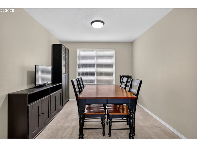 37520 GREEN MOUNTAIN St, Sandy, OR 97055