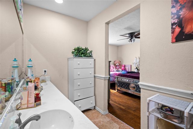 3005 Woodlark Drive, Fort Worth, TX 76123