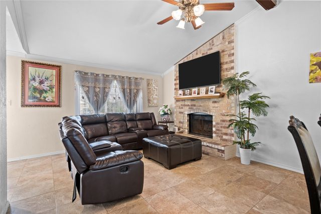 3005 Woodlark Drive, Fort Worth, TX 76123