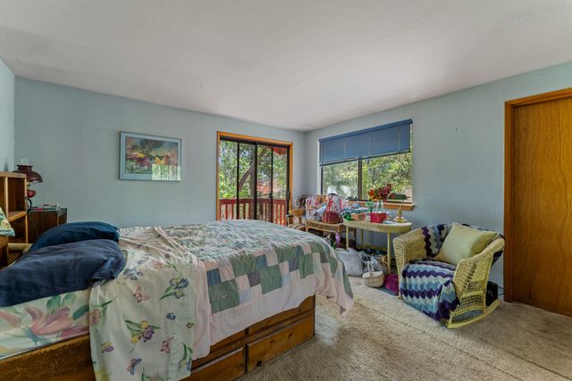 1610 Jumpoff Joe Creek Road, Grants Pass, OR 97526