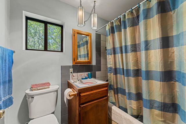 1610 Jumpoff Joe Creek Road, Grants Pass, OR 97526