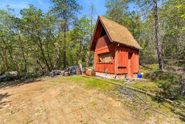 1610 Jumpoff Joe Creek Road, Grants Pass, OR 97526