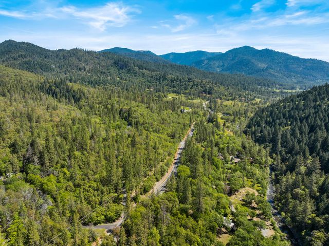 1610 Jumpoff Joe Creek Road, Grants Pass, OR 97526