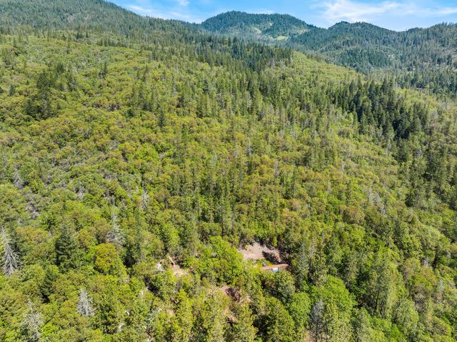 1610 Jumpoff Joe Creek Road, Grants Pass, OR 97526