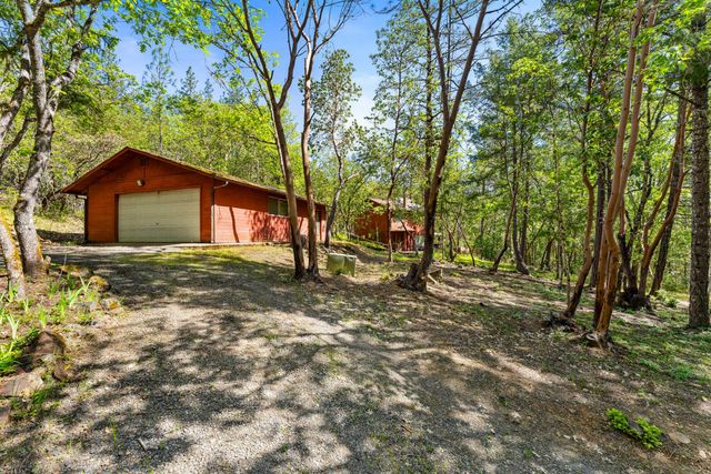 1610 Jumpoff Joe Creek Road, Grants Pass, OR 97526