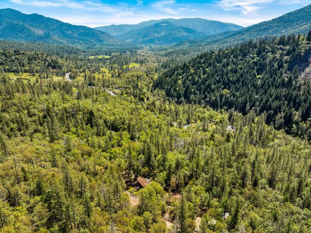 1610 Jumpoff Joe Creek Road, Grants Pass, OR 97526