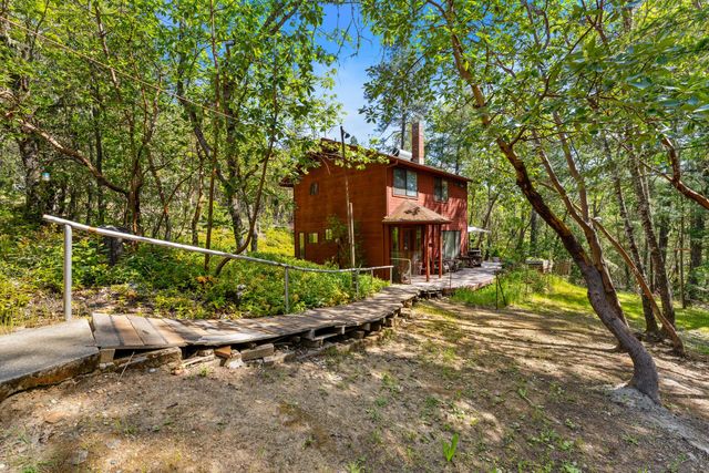 1610 Jumpoff Joe Creek Road, Grants Pass, OR 97526