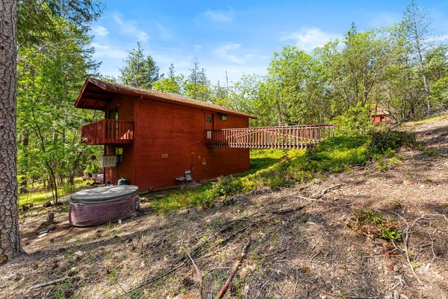 1610 Jumpoff Joe Creek Road, Grants Pass, OR 97526