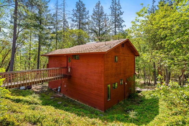 1610 Jumpoff Joe Creek Road, Grants Pass, OR 97526