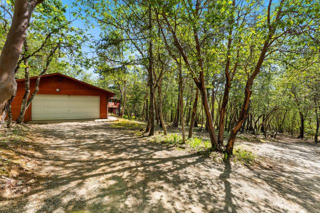 1610 Jumpoff Joe Creek Road, Grants Pass, OR 97526