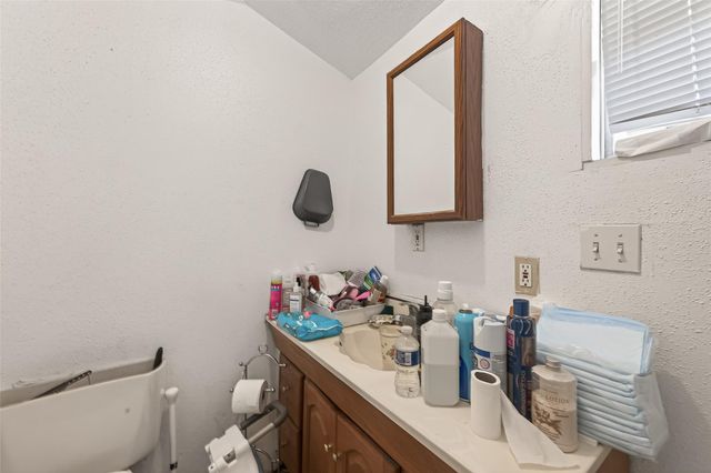 1110 Mathis Street, Houston, TX 77009