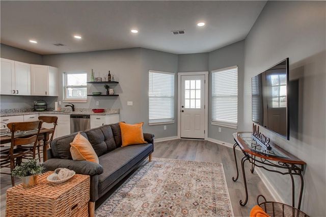 106 E Walker Drive, Harrisonville, MO 64701