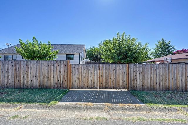 1391 5th St, Lincoln, CA 95648