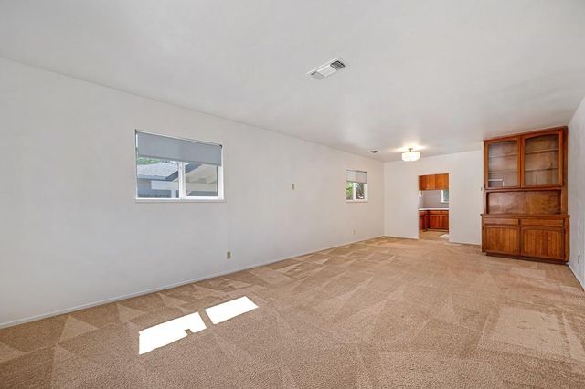 1391 5th St, Lincoln, CA 95648