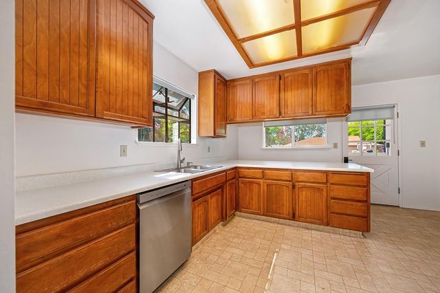 1391 5th St, Lincoln, CA 95648