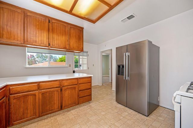 1391 5th St, Lincoln, CA 95648