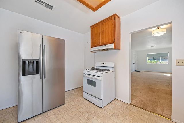 1391 5th St, Lincoln, CA 95648
