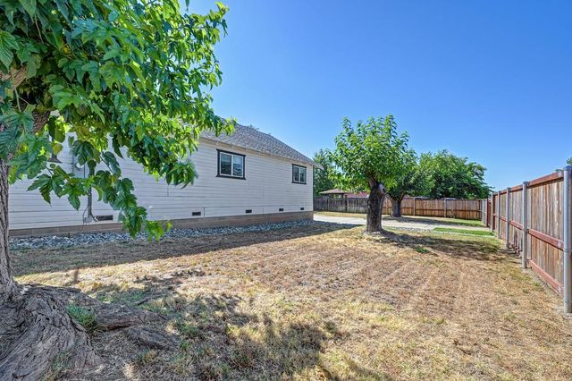 1391 5th St, Lincoln, CA 95648