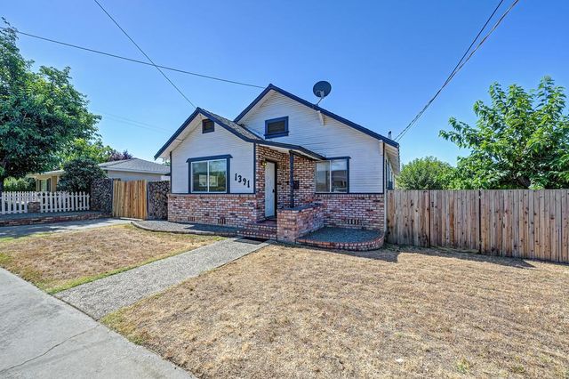 1391 5th St, Lincoln, CA 95648