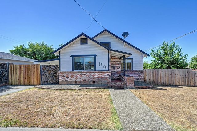 1391 5th St, Lincoln, CA 95648