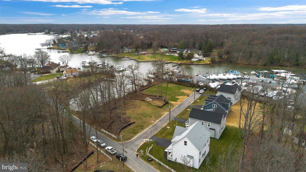 Image 2 of property listing at 2027 WILLIAM AVE, Essex, MD 21221