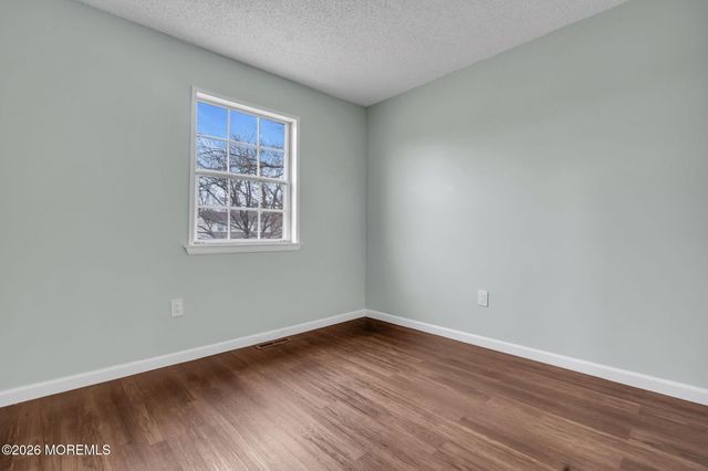 151 Shenandoah Boulevard, Toms River, NJ 08753