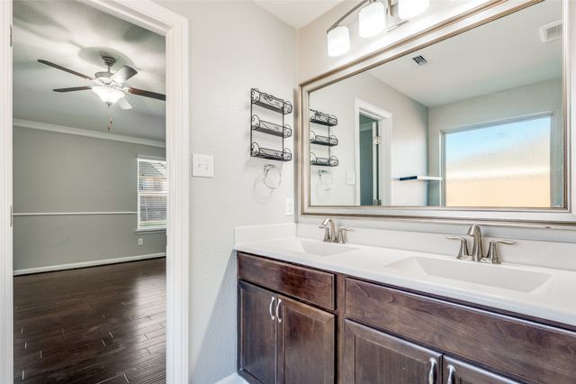 113 Rain Cloud Drive, Waxahachie, TX 75165