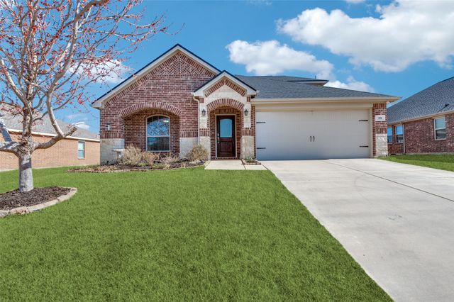 113 Rain Cloud Drive, Waxahachie, TX 75165