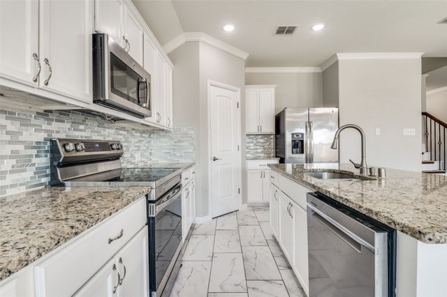 113 Rain Cloud Drive, Waxahachie, TX 75165