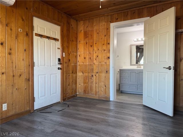 2214 Santa Clara Drive, Las Vegas, NV 89104