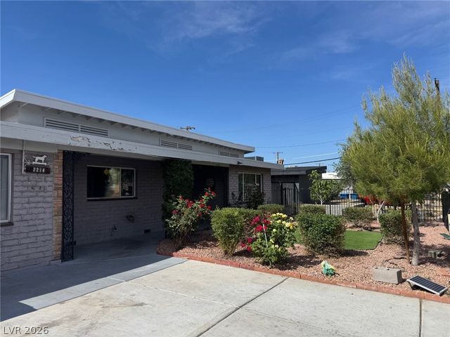 2214 Santa Clara Drive, Las Vegas, NV 89104