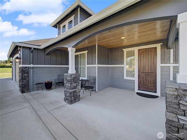 3420 McHugh Place, Enumclaw, WA 98022